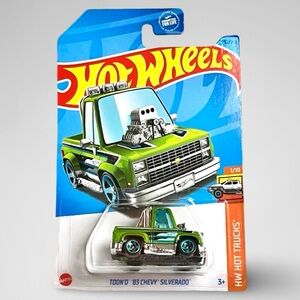 🚸 Hot Wheels Tooned ‘83 Chevy Silverado Mattel Green